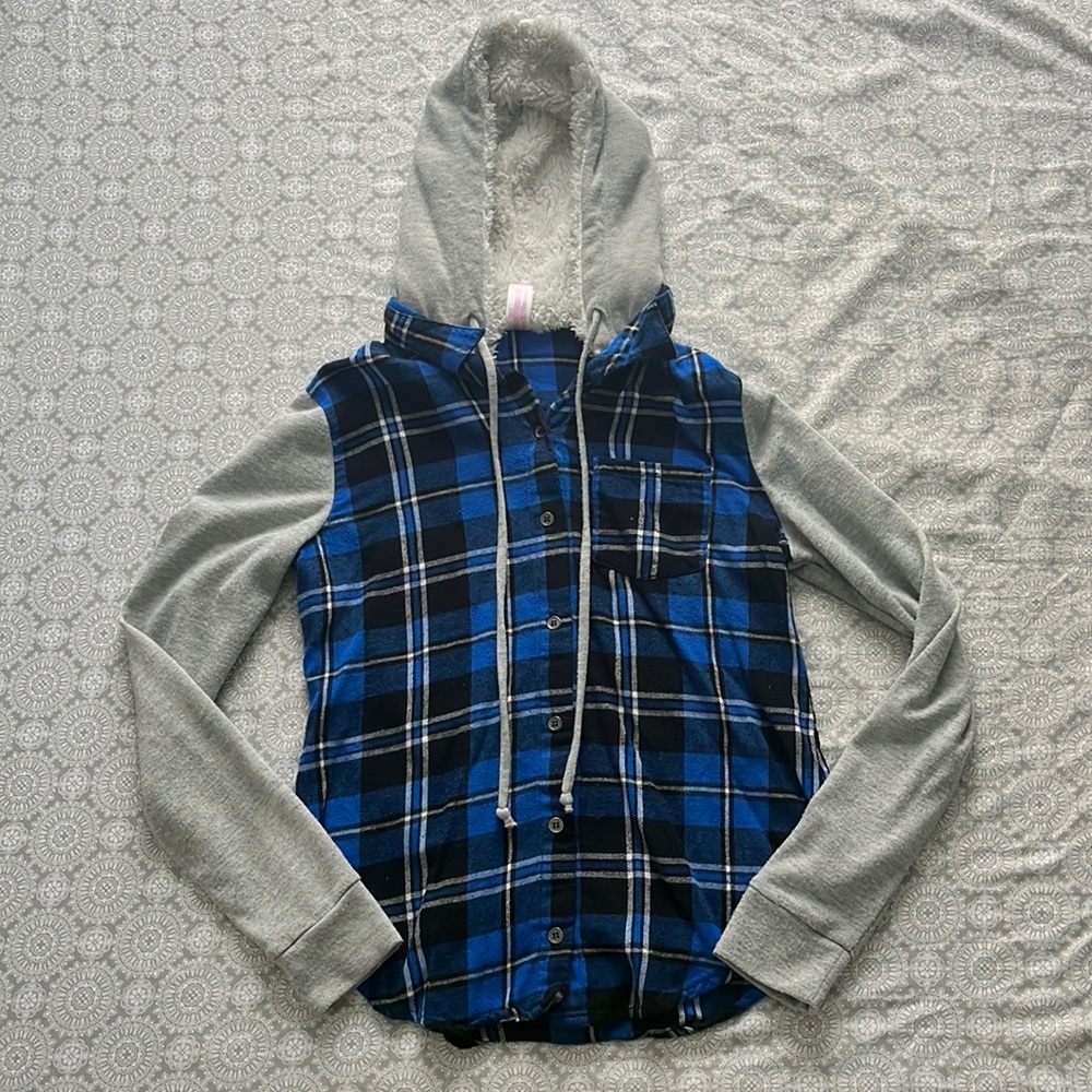 No Boundaries flannel hoodie